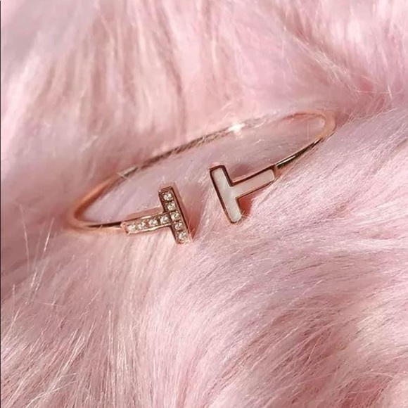 Jewelry - 18K Rose gold plated bangle 16cm